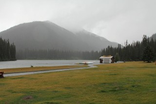 canada-2018-03-001-lighning-lake-manning